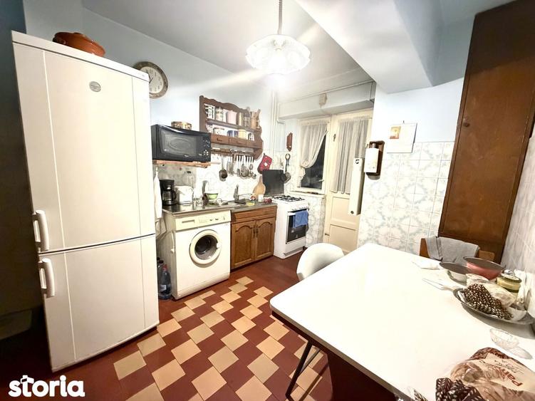 4 camere, et 3, bloc 1981, 101 mp - Cascada, str 9 Mai - 10
