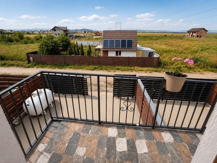Duplex cu 4 camere cu Canalizare în Tărlungeni