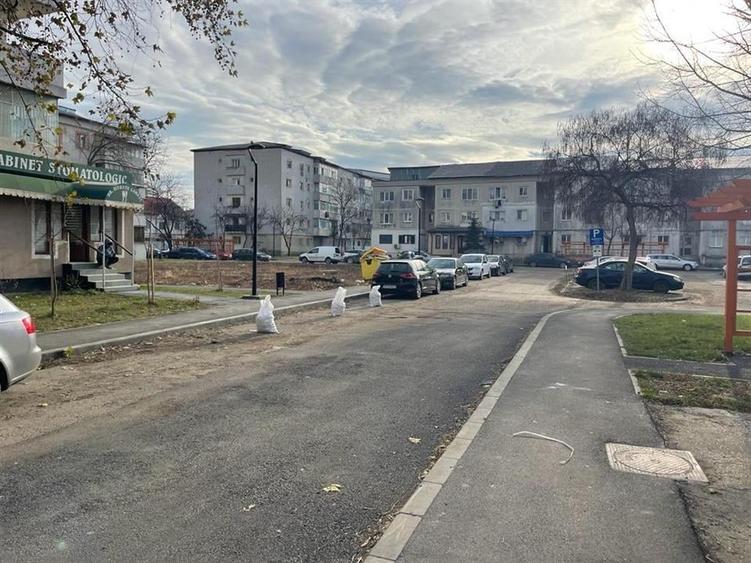 TEREN COLT LA DOUA STRAZI, ZONA CENTRALA! - 4