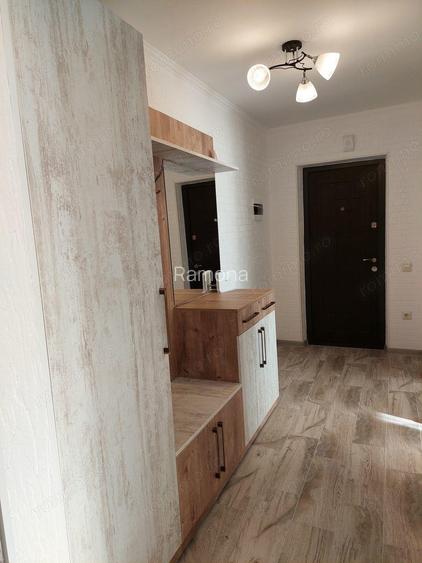 Apartament cu 3 camere de inchiriat in zona Judetean