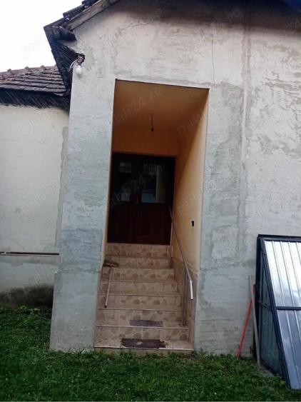 Casa complet renovata ?i utilata Varzarii de Jos (2 km de Va?cau) + Teren agricol inclus - 1