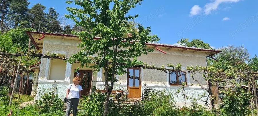 Casa si teren de vanzare Moinesti - 3
