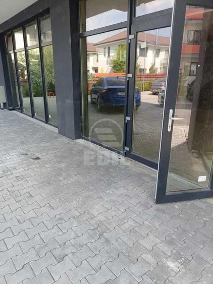 Spatiu comercial, zona Terra - 1