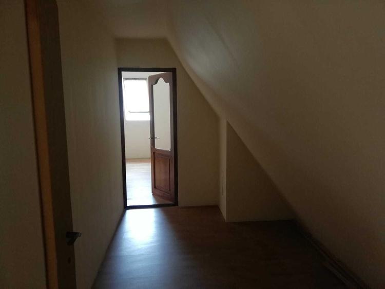 Vand sau schimb imobil P+M curte comuna compus din 3 camere, bucatarie, baie la 3 km de spital UMF - 4