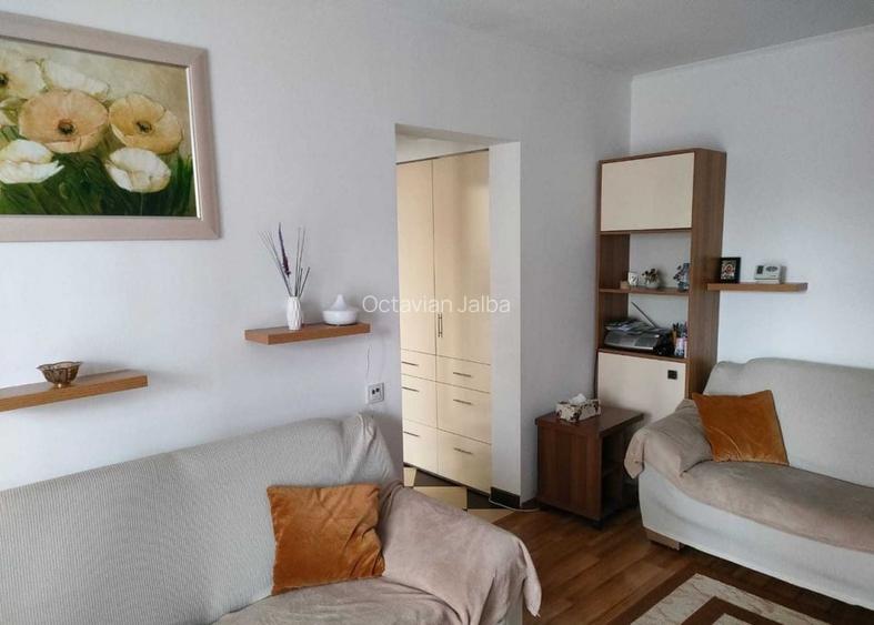 Apartament 3 camere cu parcare si centrala proprie- Metrou Titan, etaj 1