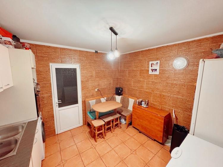 Persoana fizica ,apartament 3 camere foarte luminos si mare ,70mp renovat - 7