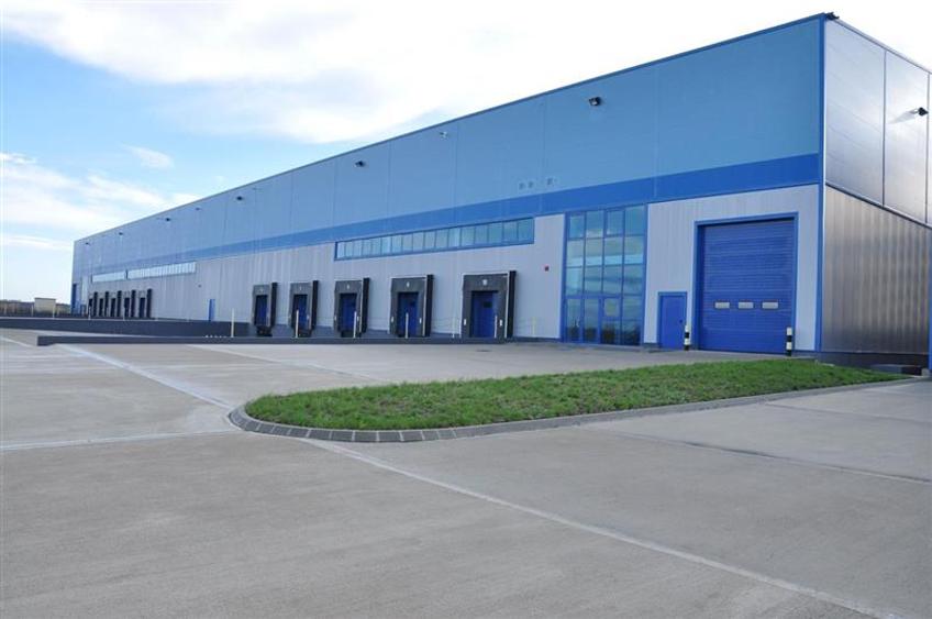 Spațiu industrial, de 5,000 mp, în Central