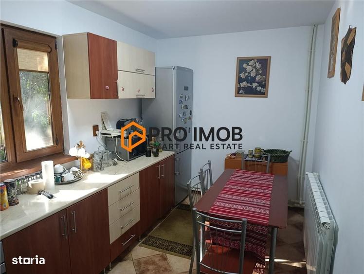Casă cu 3 camere decomandat în Sărata