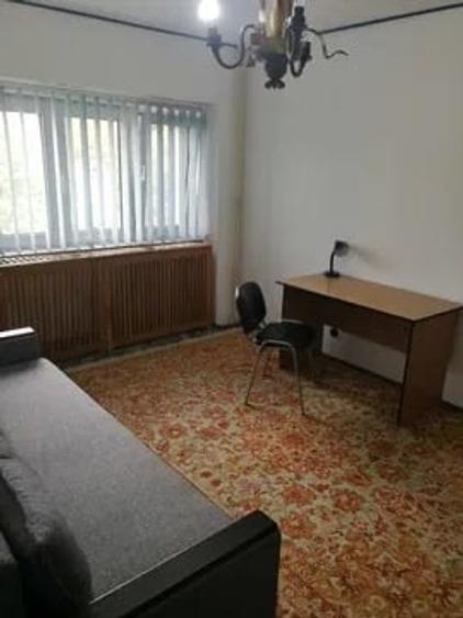 Apartament cu 2 camere, decomandat, zona Podu de Fier - 2
