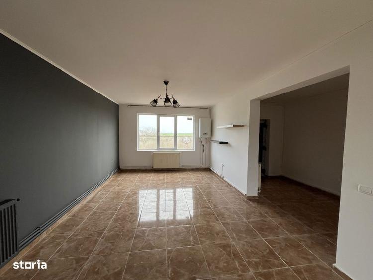 Oportunitate! Casa la sol 3 camere, zona deosebita, Valu lui Traian! - 1