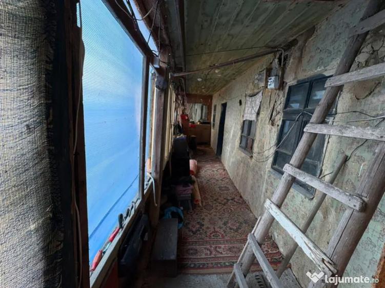 Teren 2.038 mp + Casa 50 mp de vanzare Sat Luncsoru, C - 3