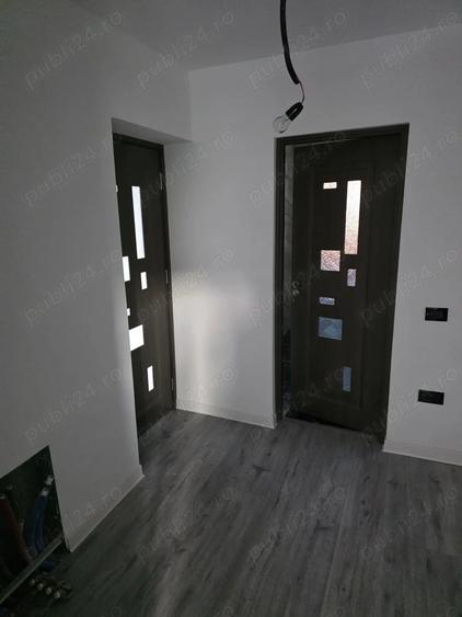 Vand casa in localitatea Pui - 1