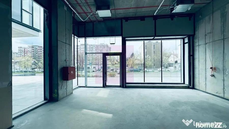 Spațiu comercial, de 103 mp, în Sebastian