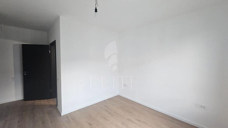 Apartament 3 camere &icirc;n zona Gara - str. oasului - 11