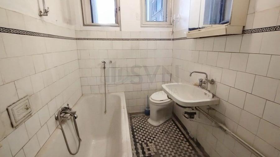 Apartament cu 5 camere decomandat în Unirii