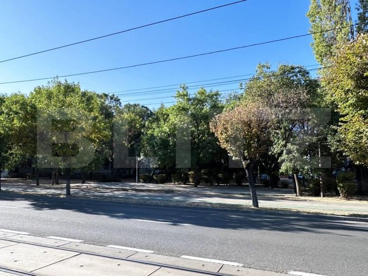 Teren stradal, Calea Bucuresti, 1920 mp intravilan, pozitie exceptionala! - 1