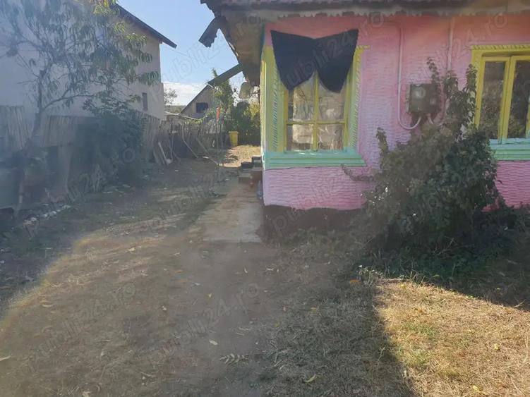 Casa batraneasca intravilan - 2