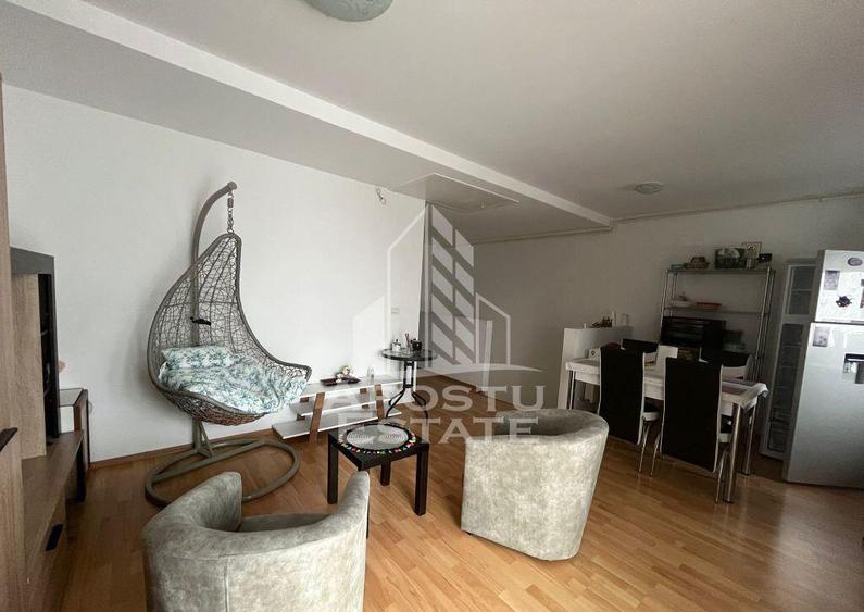 Apartament cu 3 camere, semidecomandat, bloc nou, etajul 1 - 4
