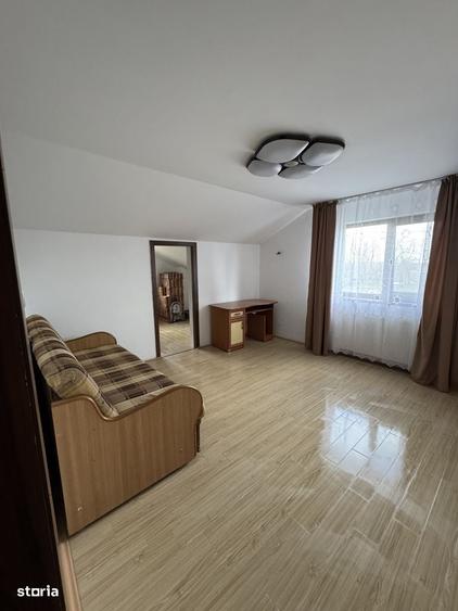 Casă cu 4 camere cu Teren 4044 Mp în Drăgoești