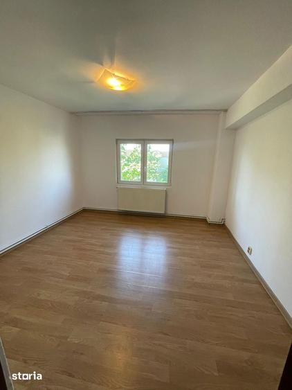 Apartament Spa?ios|4 Camere|Etaj Superior|Acoperi? Nou in Bragadiru - 12