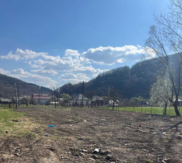 Teren intravilan 7 ari Viseu de Jos cu facilitati ideal pentru constructie casa. - 1