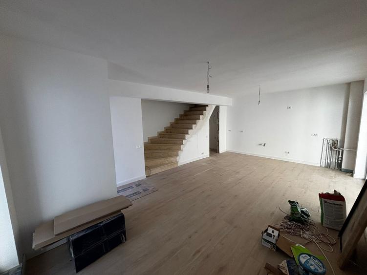 Triplex superb cu 3 apartamente individuale pe 2 nivele P+1+2E in Bucurestii Noi - 7