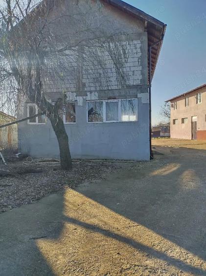 casa + hala de vanzare - 13