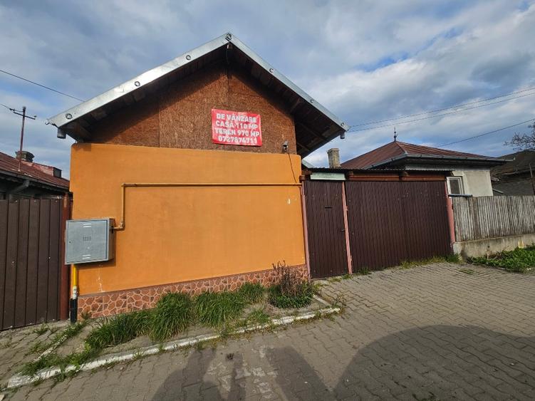 casa de vanzare in zona foarte linistita - 7