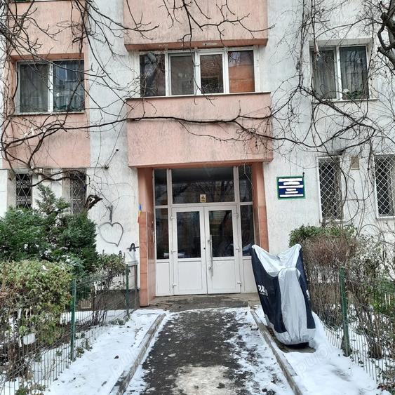 Vand apartament 3 cam, decomandat, 69 mp, bloc 1981, reabilitat, Veteranilor Gorjului - 4