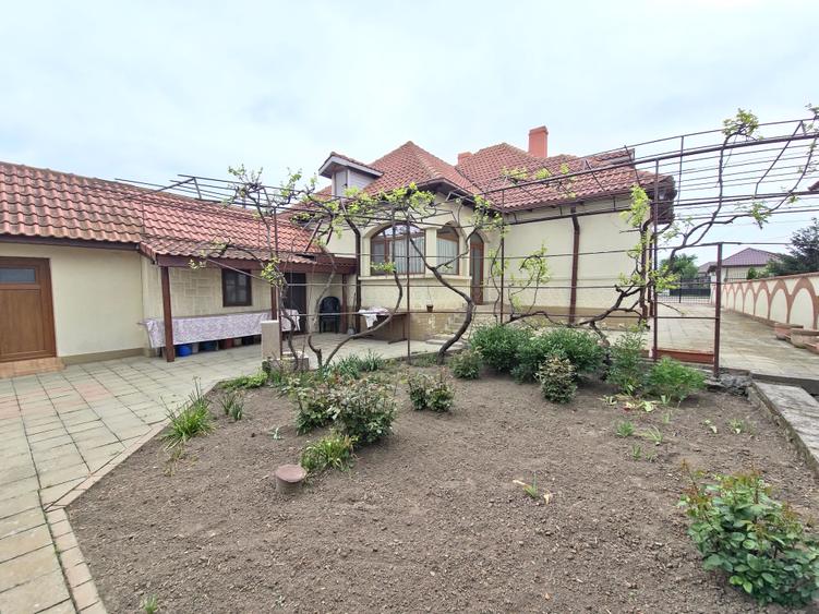Casă elegantă complet renovată, 4 camere, 2 corpuri – Kogălniceanu - 14