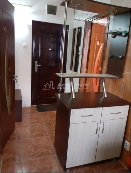 Garsonieră decomandată în Exterior Vest