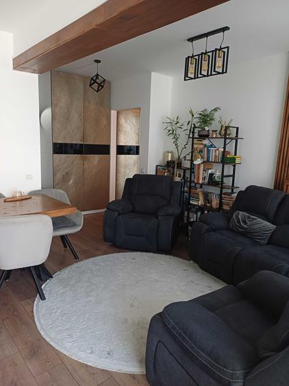 Apartament cu 2 camere semidecomandat în Central