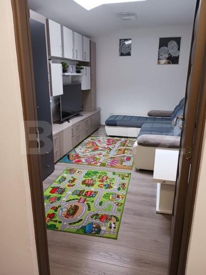 Apartament cu 3 camere semidecomandat, mobilat în Traian