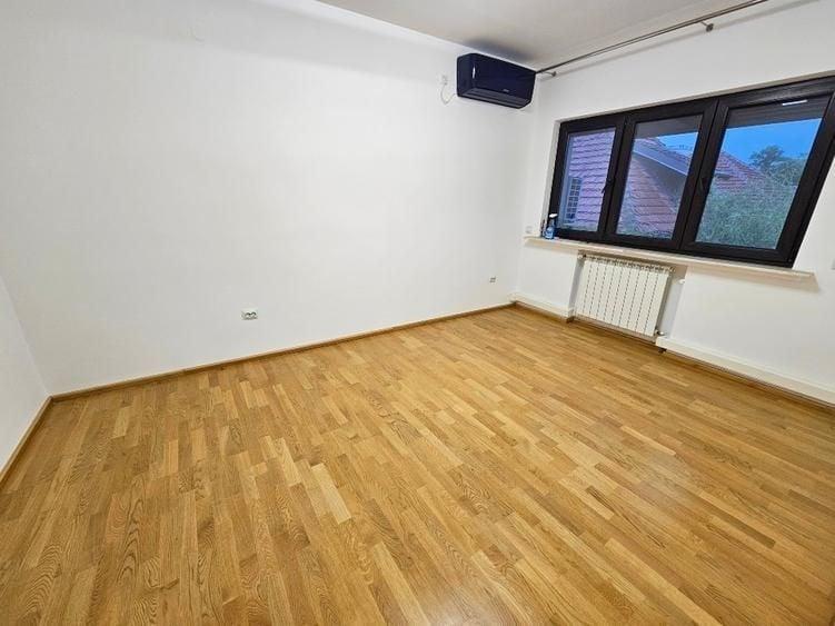 Apartament cu 3 camere decomandat în Domenii