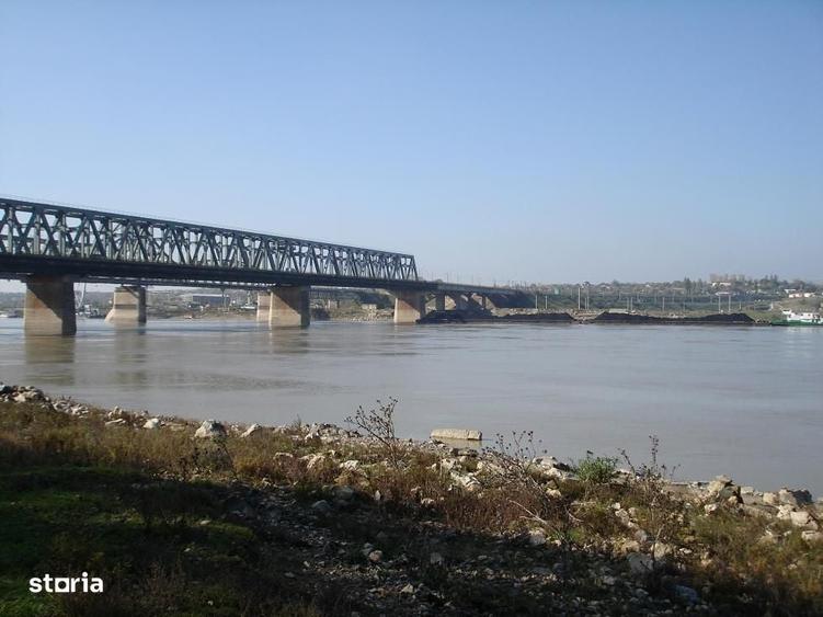 Teren de 1120000 mp, în Fetești