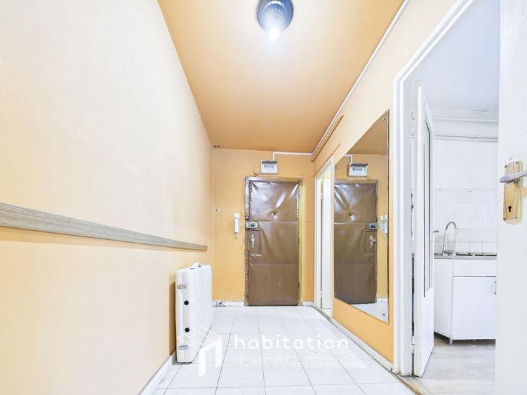 Apartament cu 4 camere semidecomandat în Central