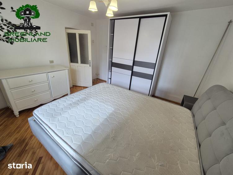 Casă cu 4 camere cu Teren 260 Mp în Podul de Fier