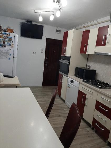 Apartament cu 2 camere decomandat în Dâmbovița