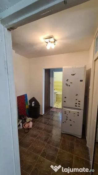 Apartament cu 2 camere decomandat în Galata