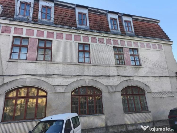 Spațiu comercial, de 1,883 mp, în Central