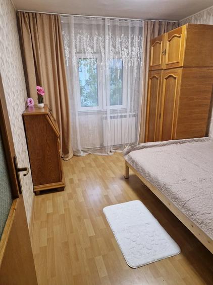 Apartament cu 3 camere decomandat în Traian