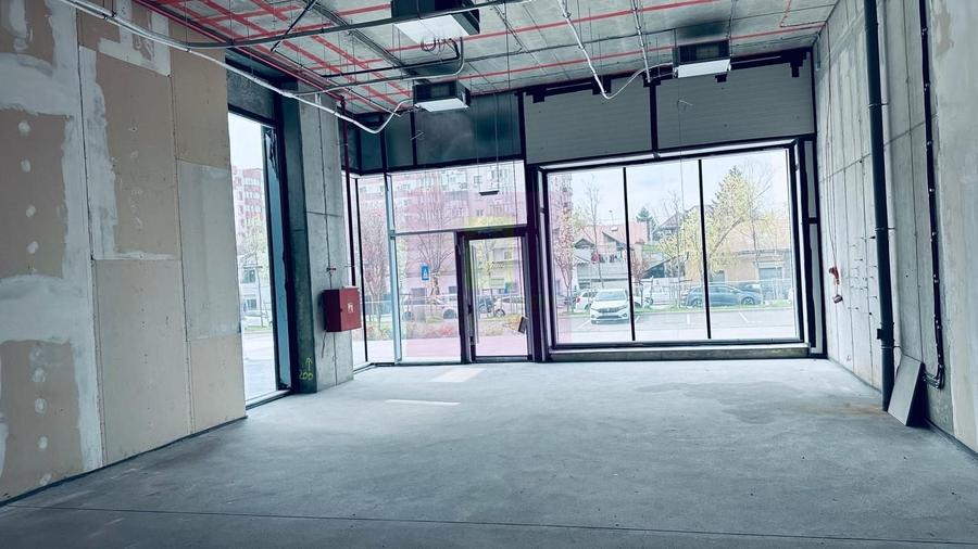 Spațiu comercial, de 103 mp, în Sebastian