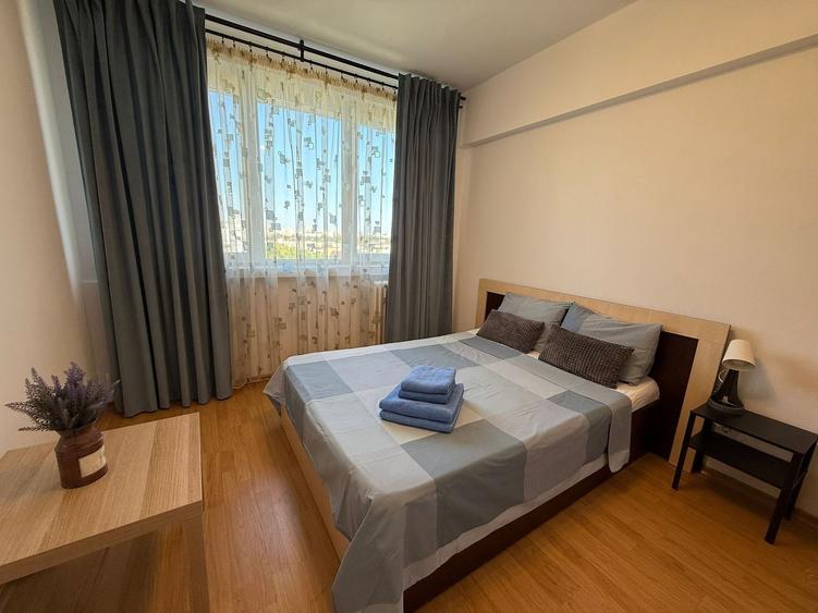 Apartament cu 3 camere semidecomandat, mobilat în Iancului