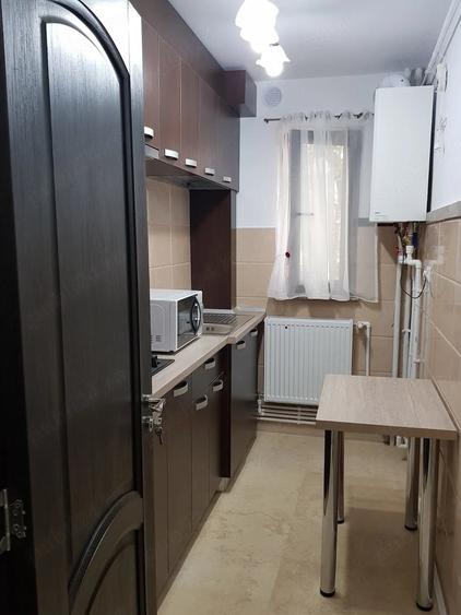 Apartament cu 2 camere decomandat în Centru Civic