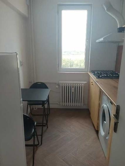 Apartament cu 2 camere semidecomandat în Eroii Revoluției