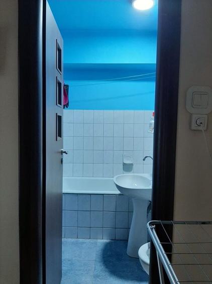 Apartament cu 3 camere decomandat în Apusului