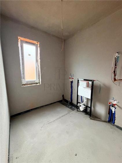 Duplex cu 5 camere cu Canalizare în Moșnița Nouă