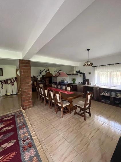 Casă cu 6 camere cu Teren 132716 Mp în Teceu Mic