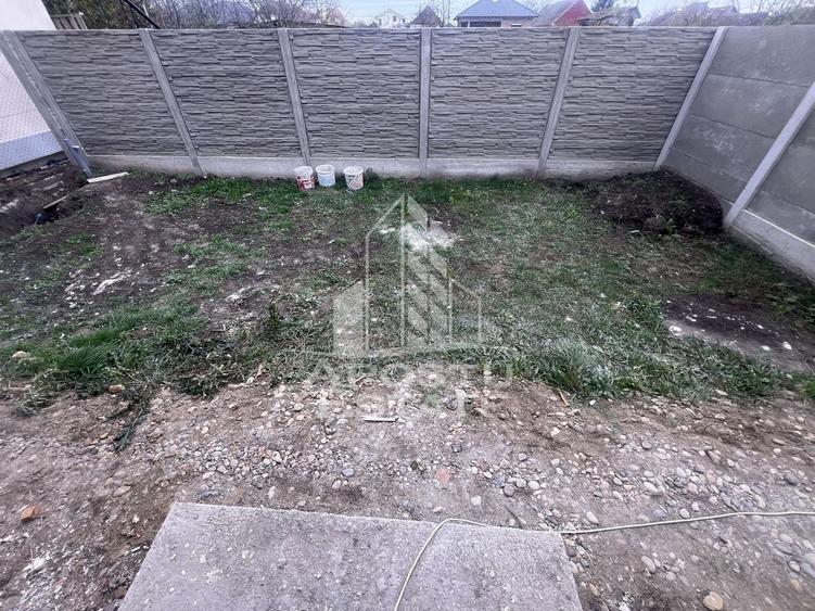 Duplex cu 4 camere cu Canalizare în Covaci