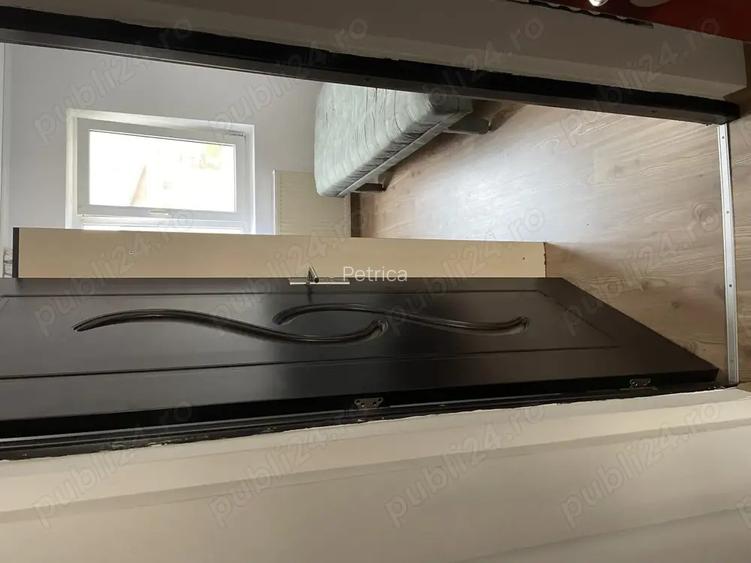 Vand apartament cu doua camere.